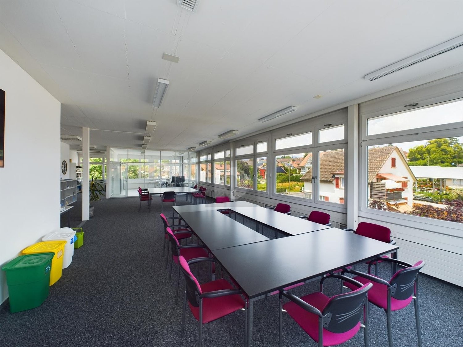 127m² office, photo 2 of 3