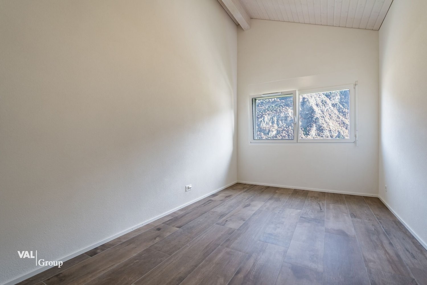 4 ½ room attic flat, photo 5 of 10