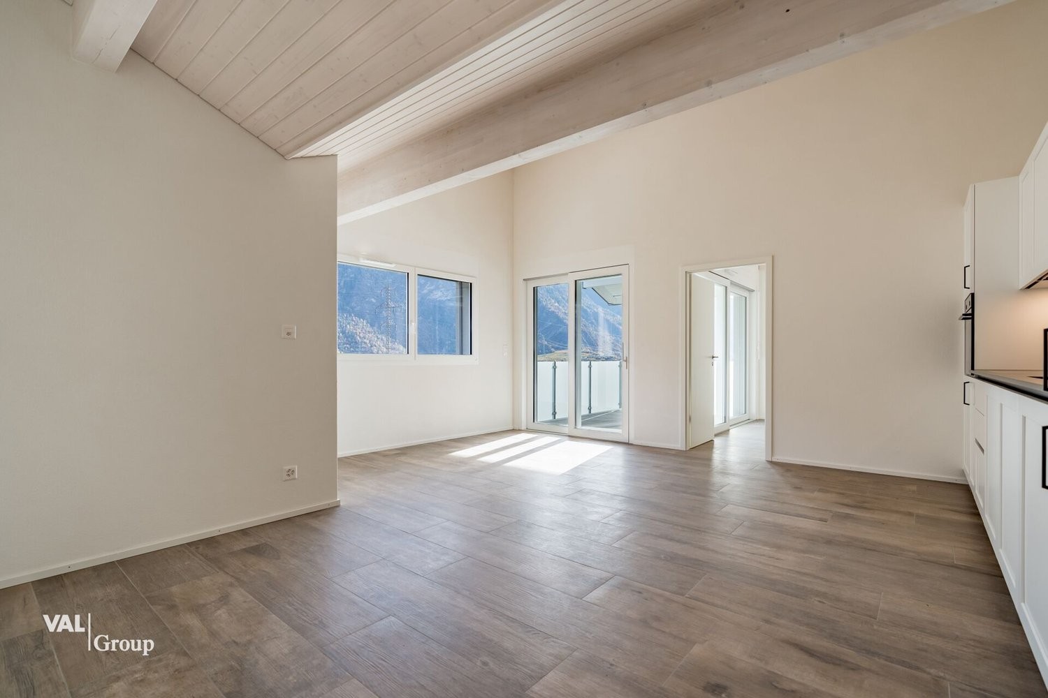 4 ½ room attic flat, photo 3 of 10