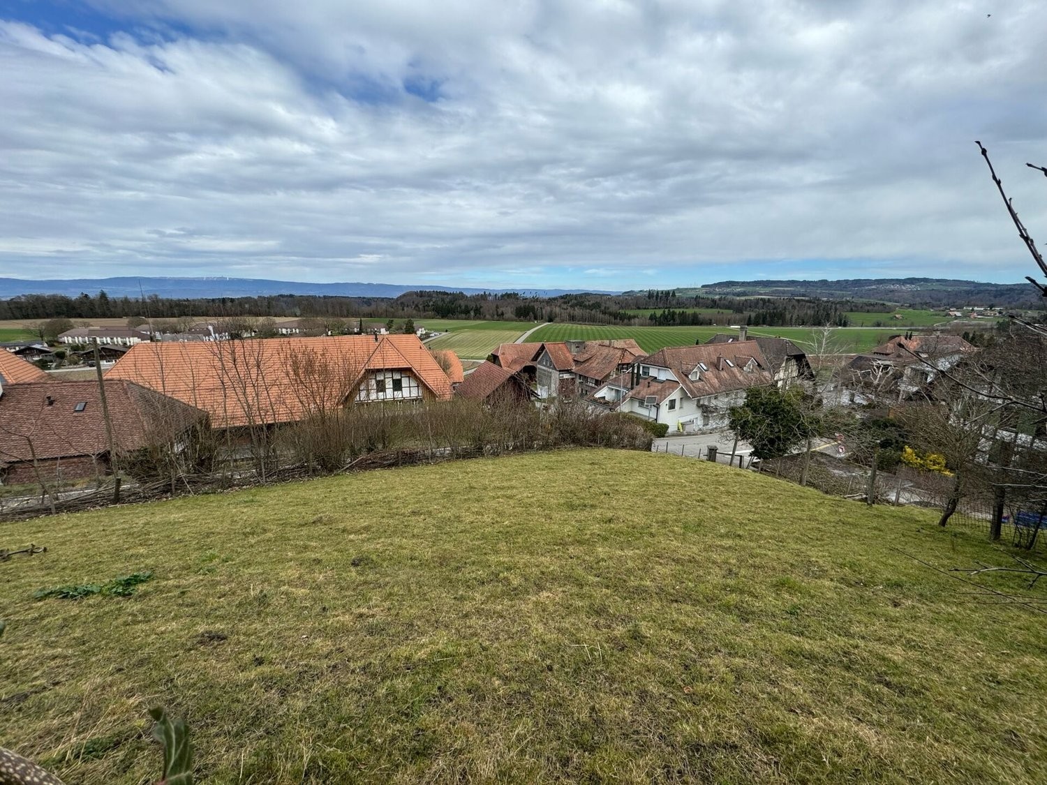 676m² terrain à bâtir