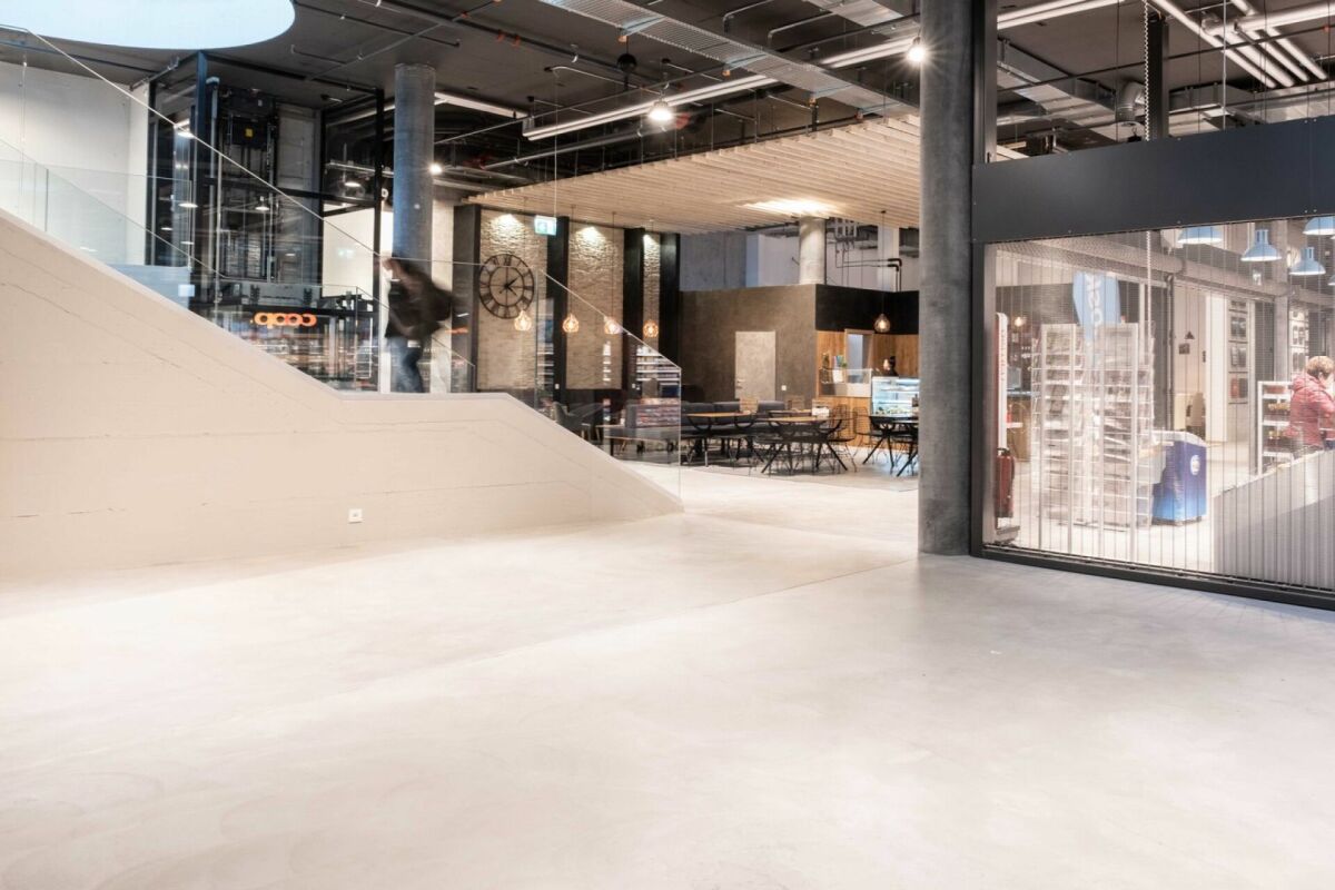 90m² shop, photo 3 of 4