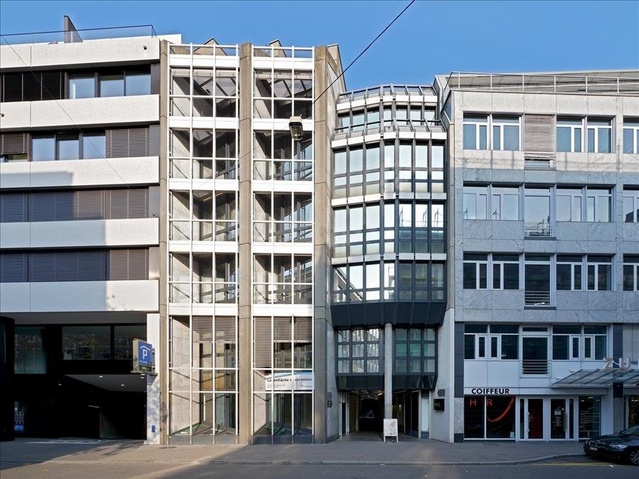 91m² shop, photo 1 of 8