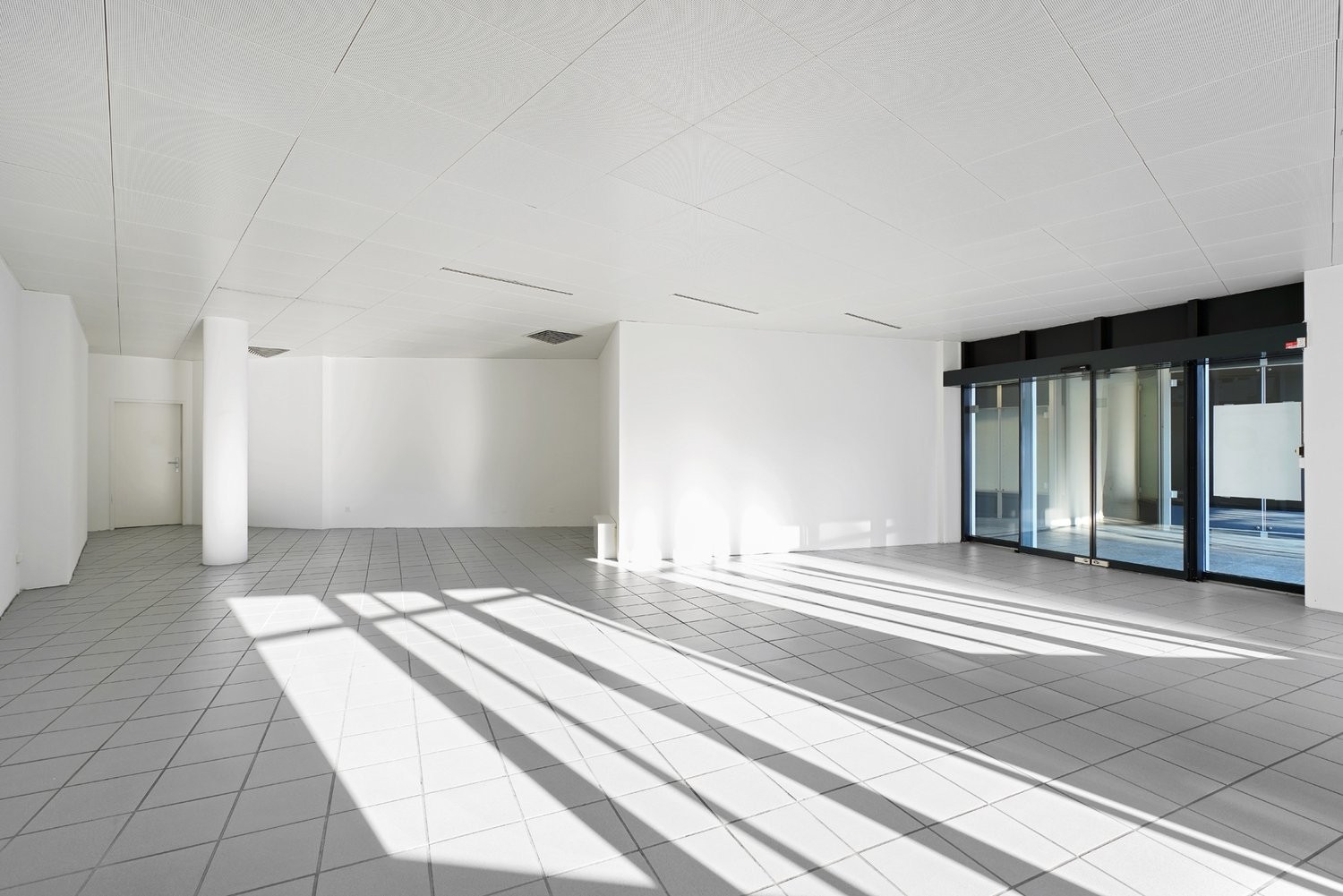 91m² shop, photo 6 of 8