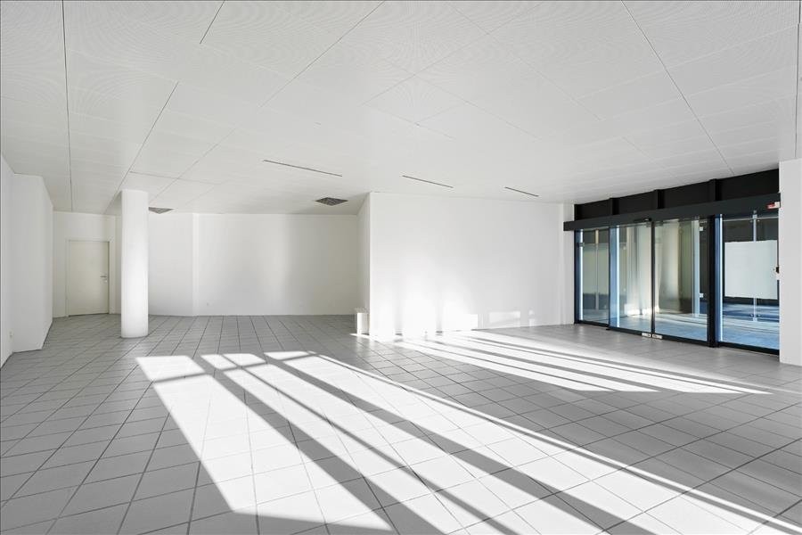 91m² shop, photo 8 of 8