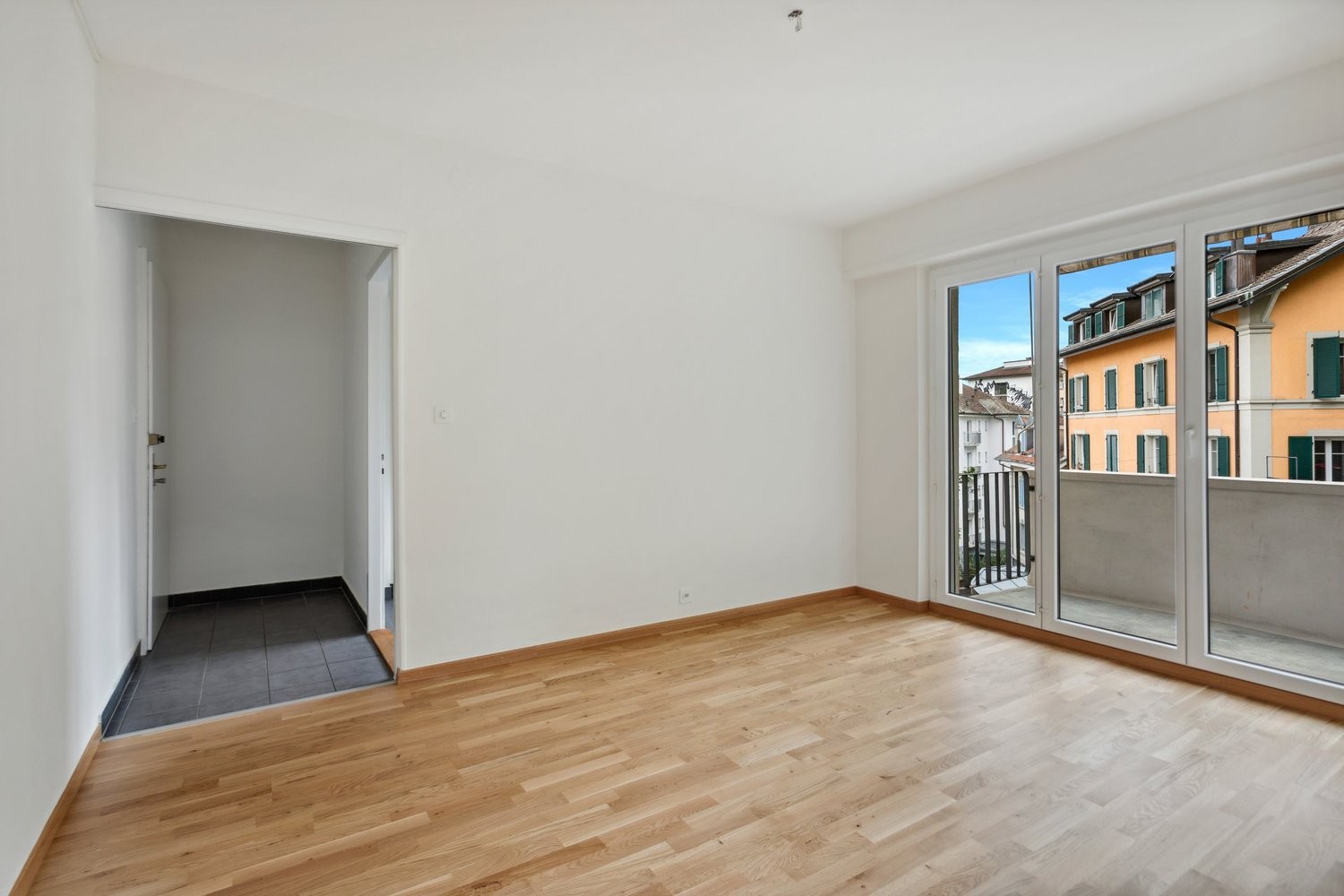 3 rooms apartment, photo 3 of 6