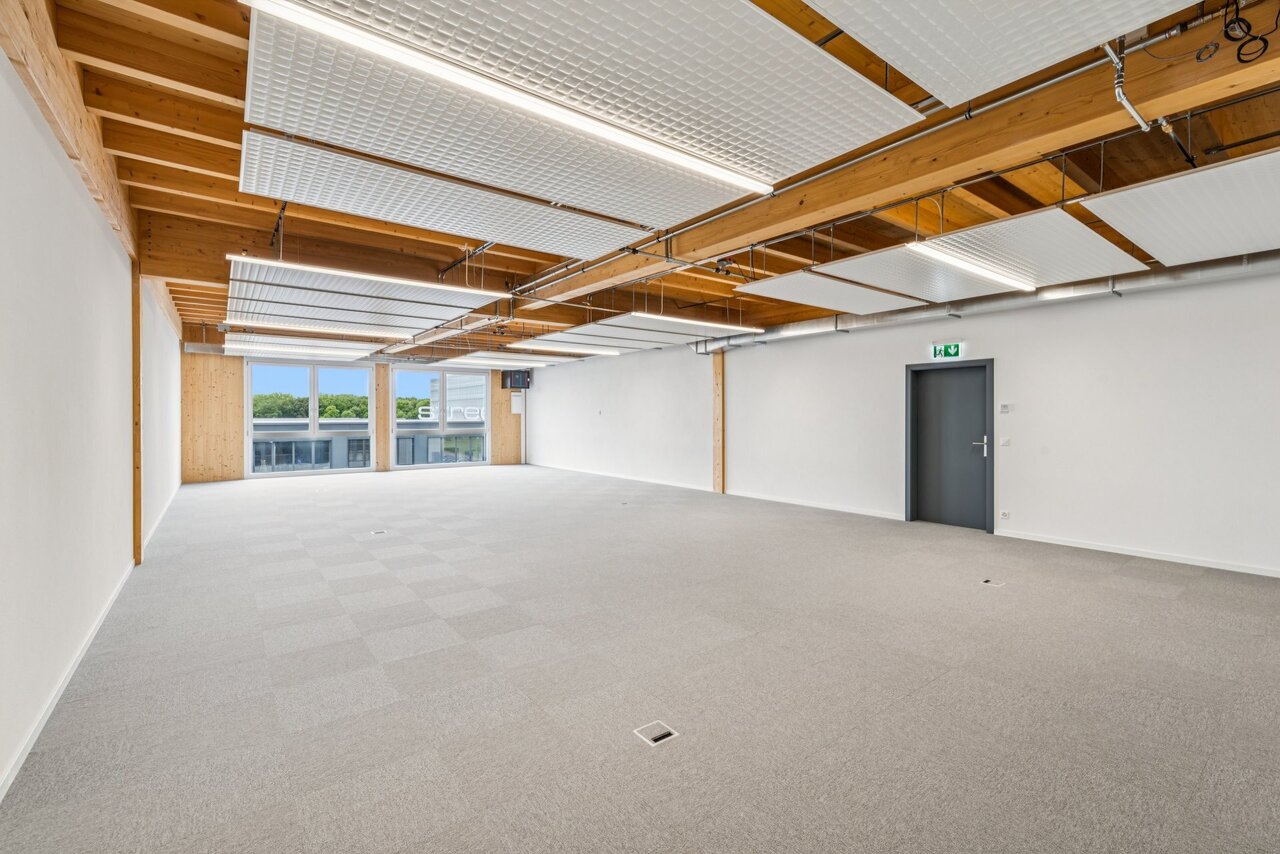 126m² office, photo 3 of 10