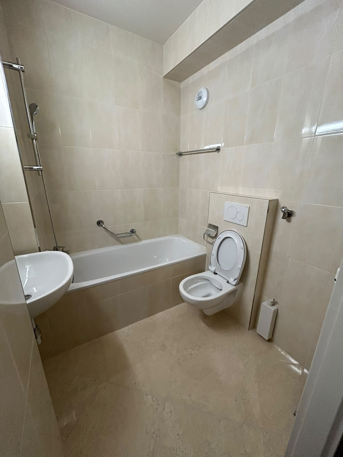 3 rooms apartment