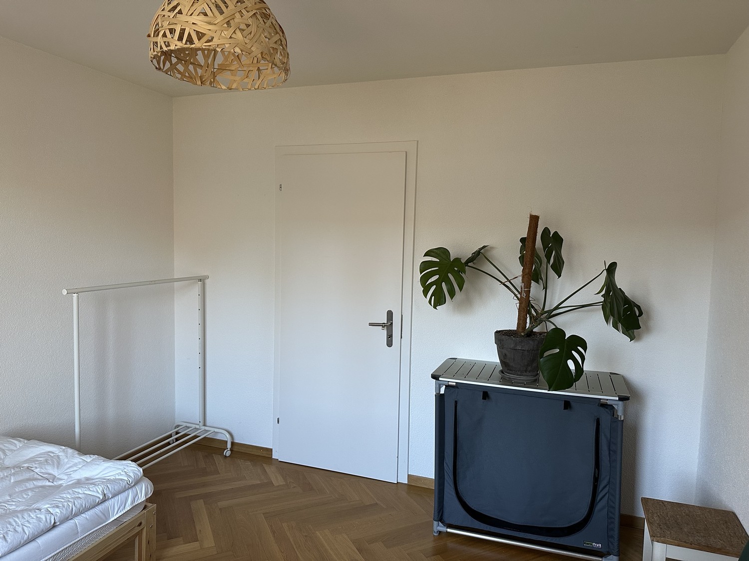 Chambre dans un appartement partagé