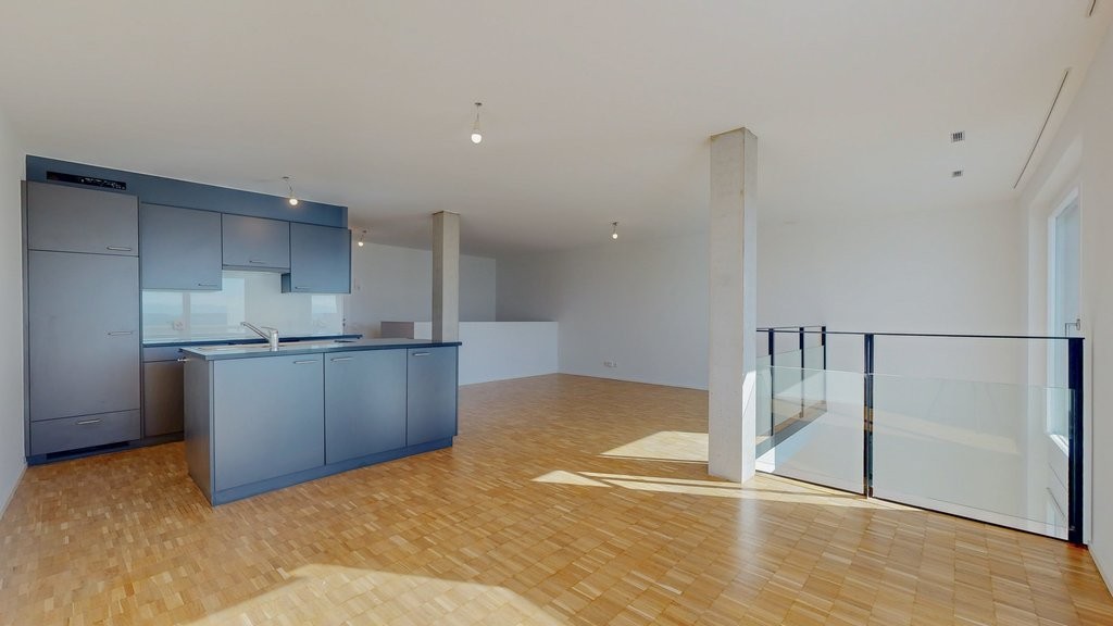 1 room loft, photo 6 of 9