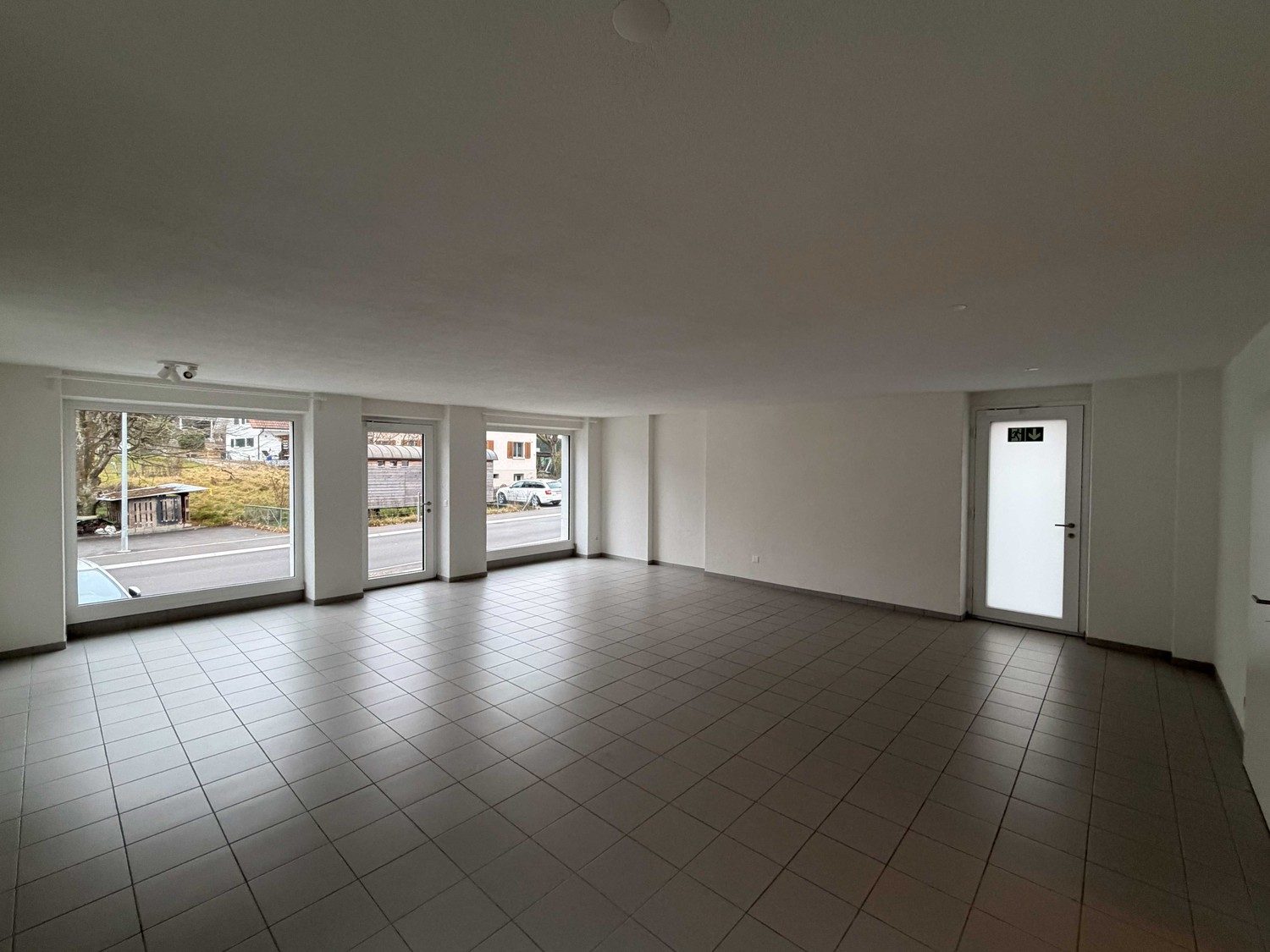80m² commercial, photo 6 of 7