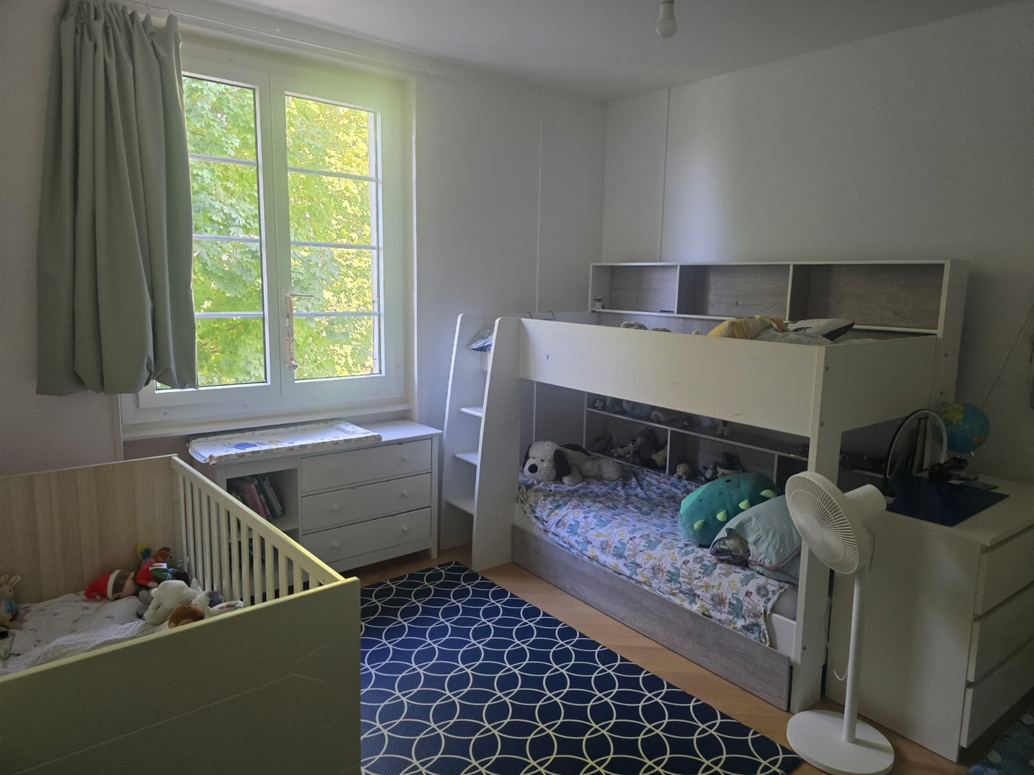 5 rooms apartment