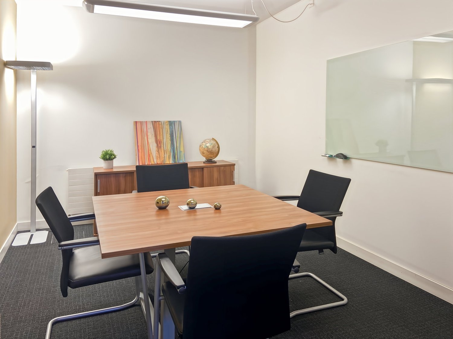 Office, photo 5 of 8
