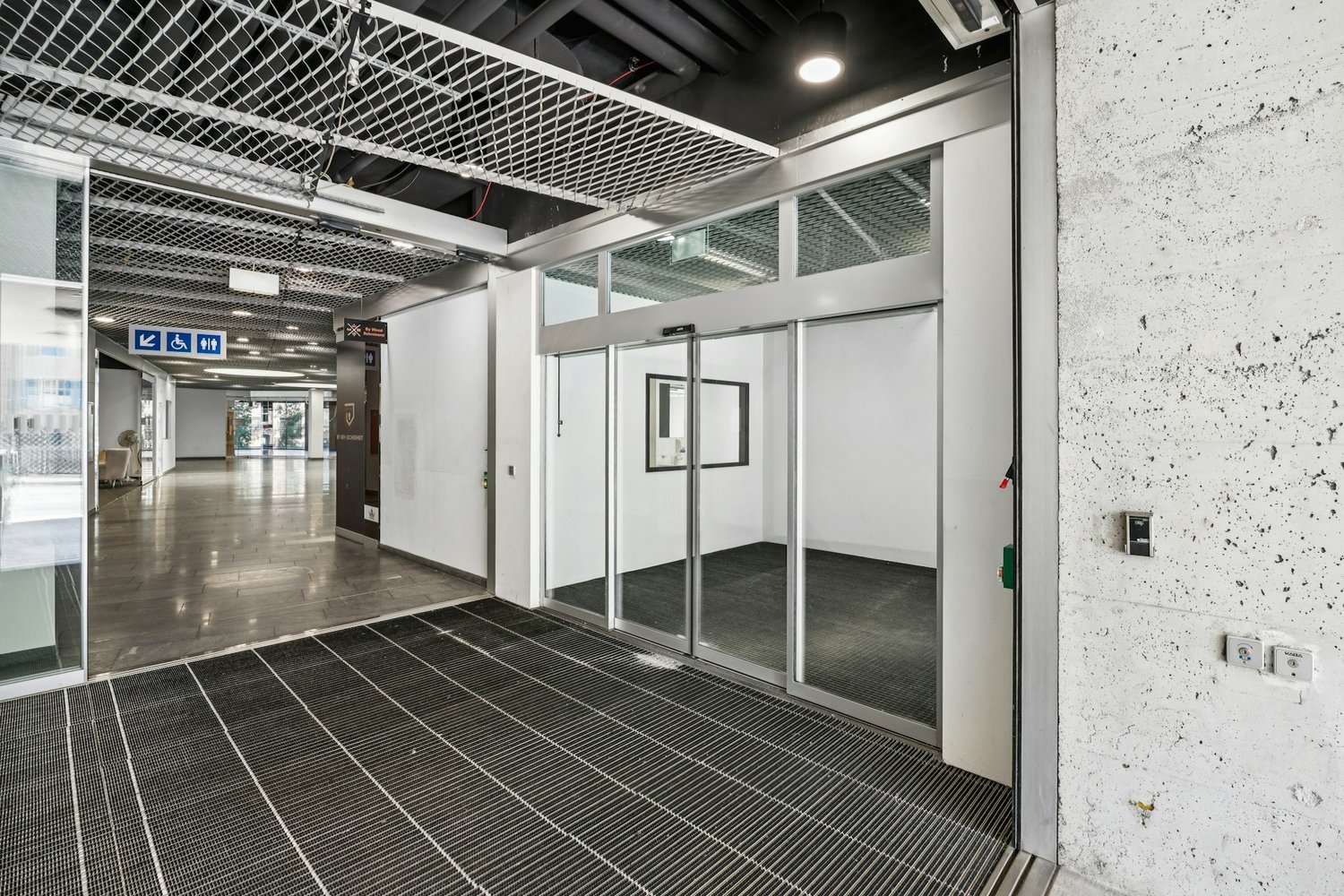 170m² commercial