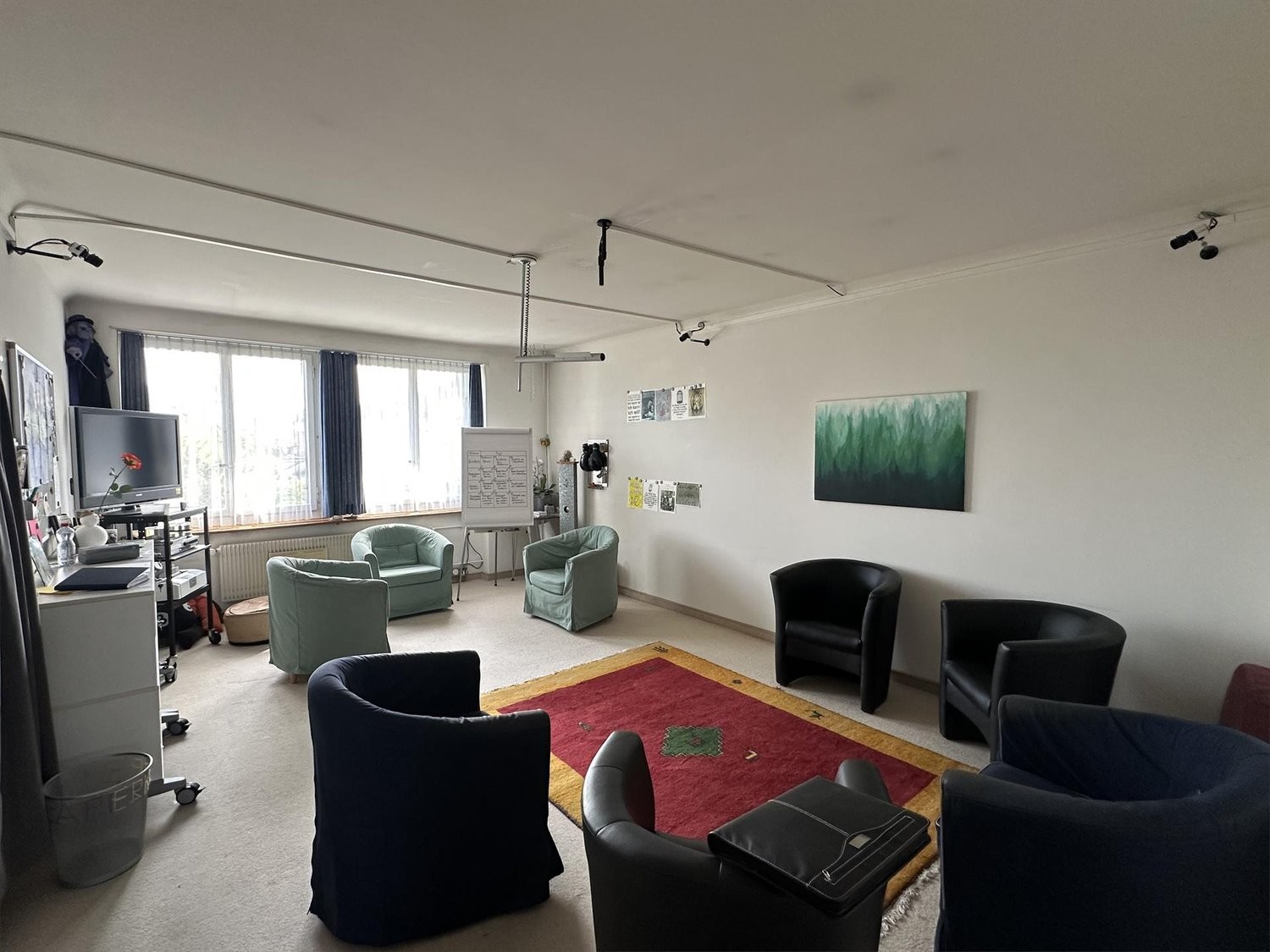 70m² office
