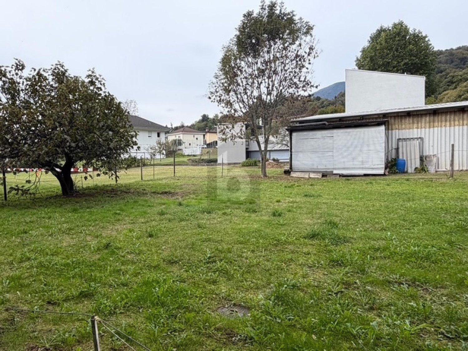 613m² building land, photo 2 of 4