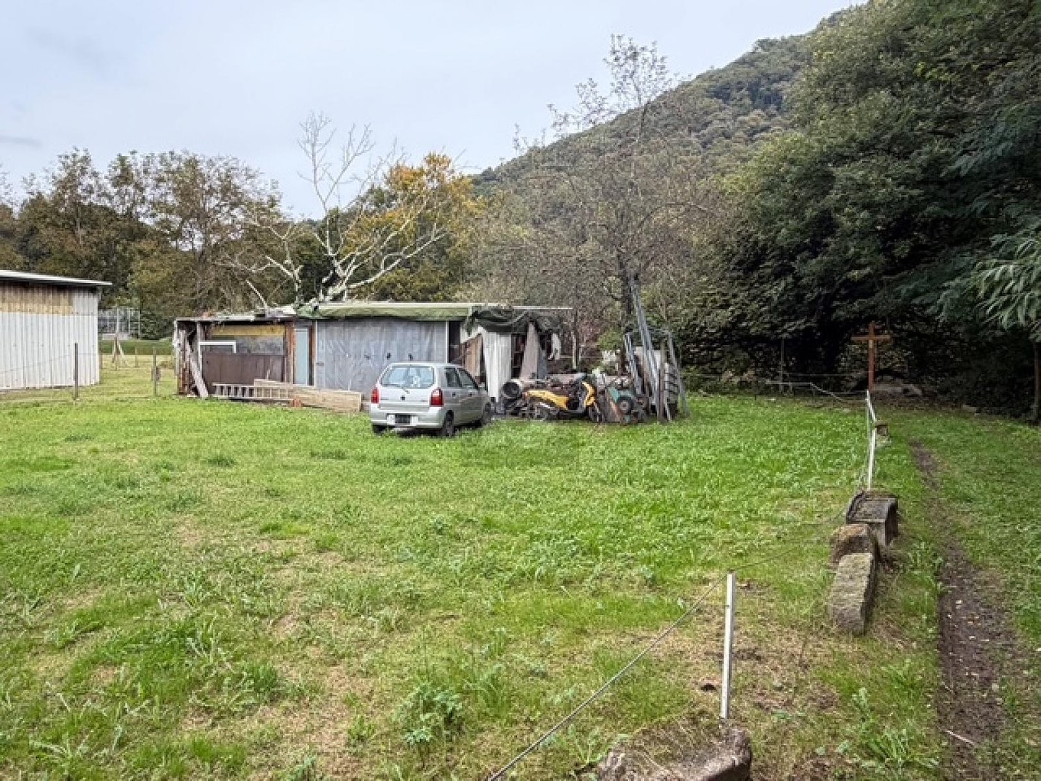 613m² building land, photo 4 of 4