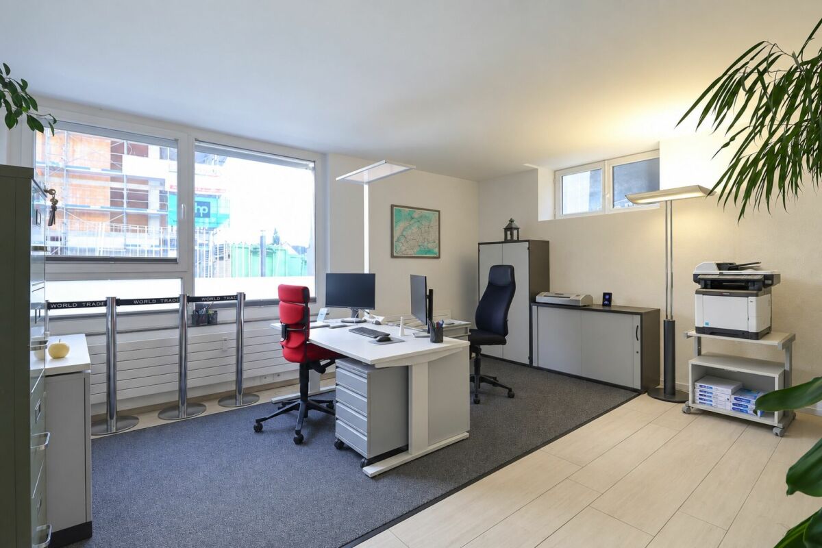 103m² commercial, photo 1 of 10