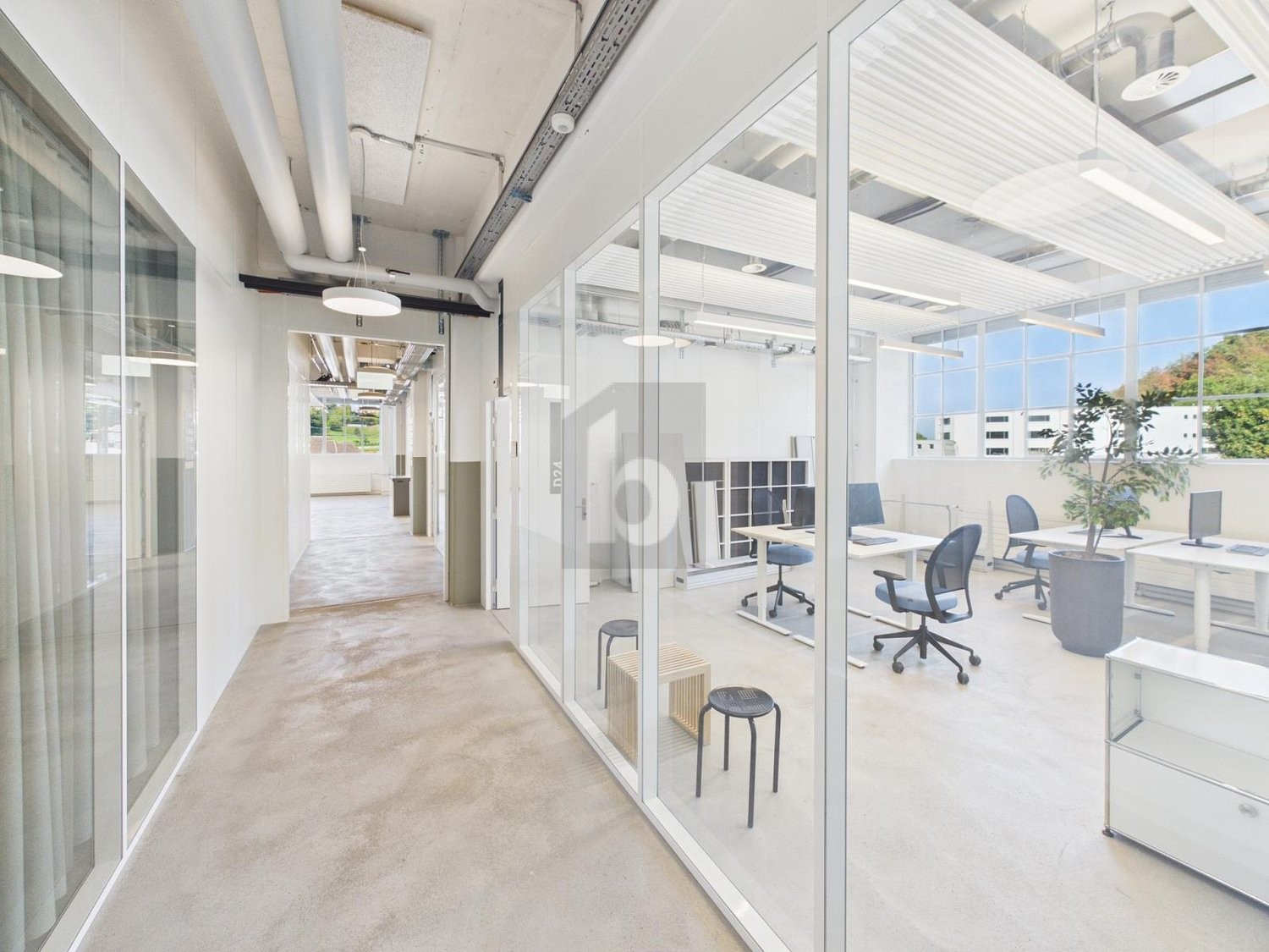 432m² office, photo 4 of 4