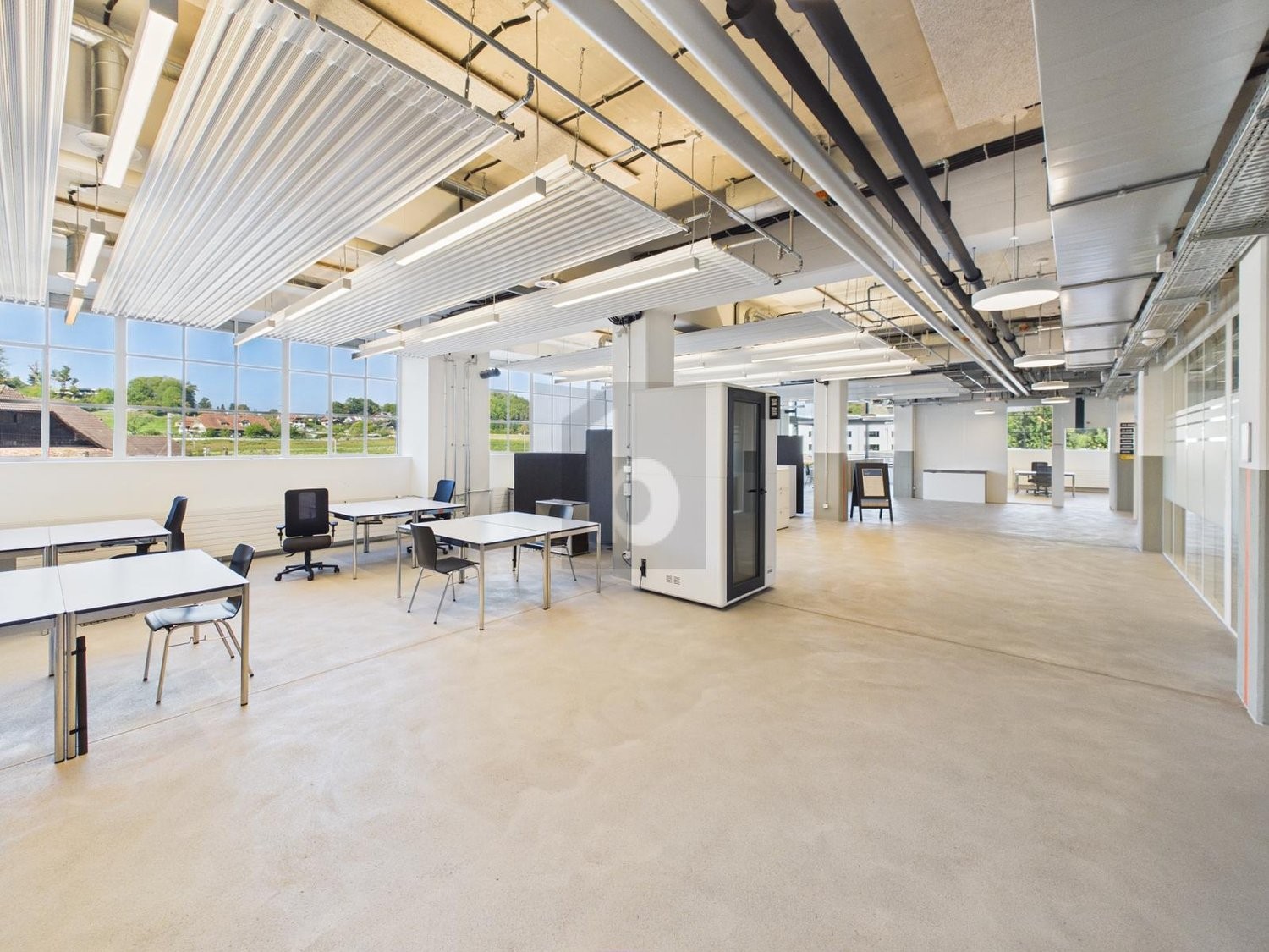 432m² office, photo 2 of 4