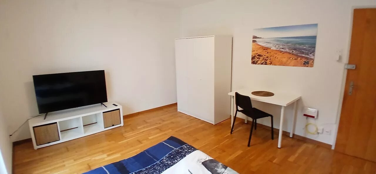 Camera in un appartamento condiviso