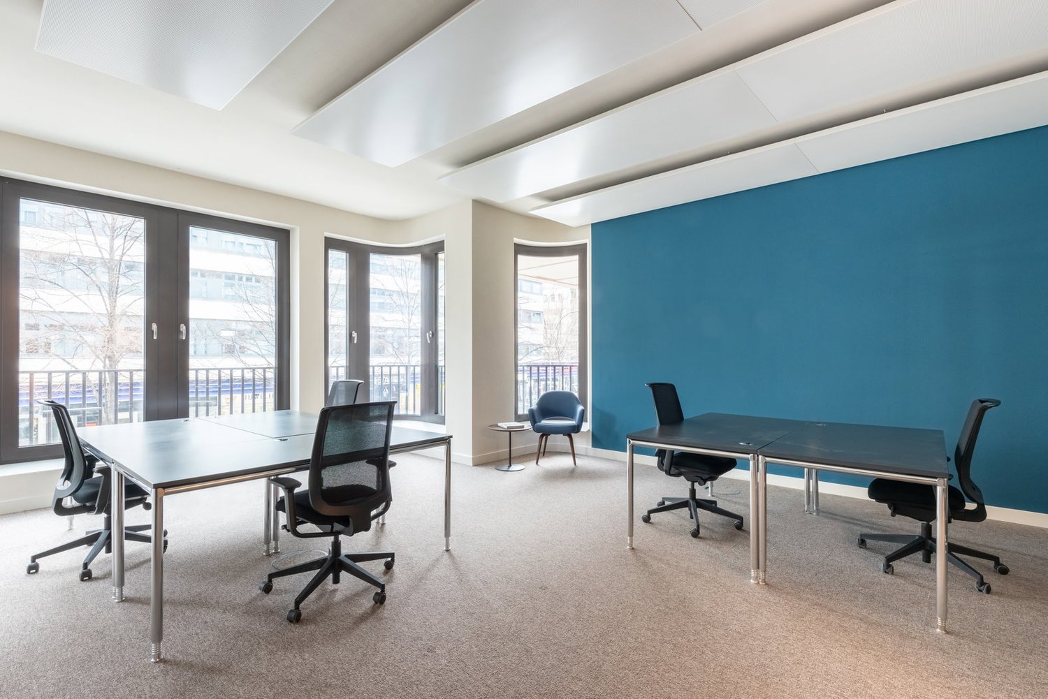 150m² office