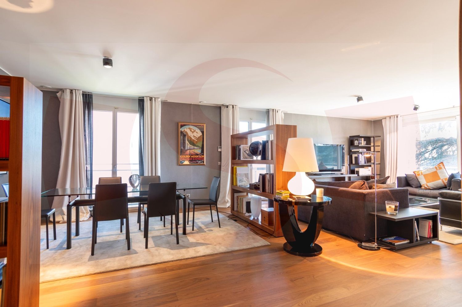 5 rooms apartment, photo 1 of 10