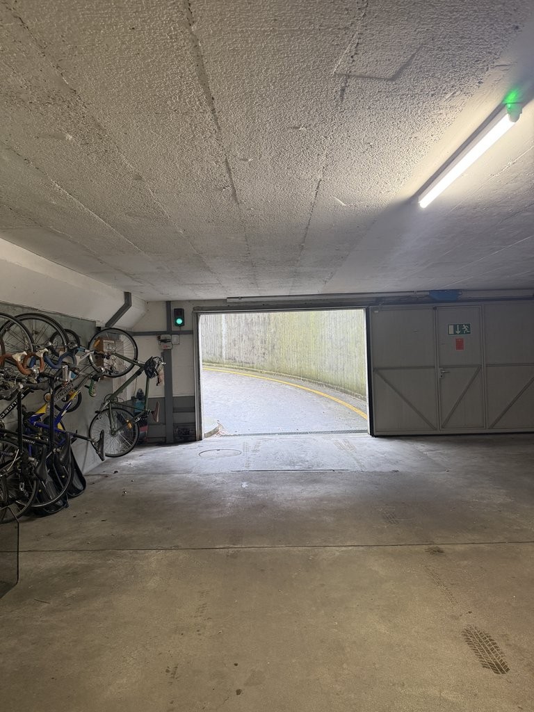 Posto auto sotterraneo, foto 2 di 3
