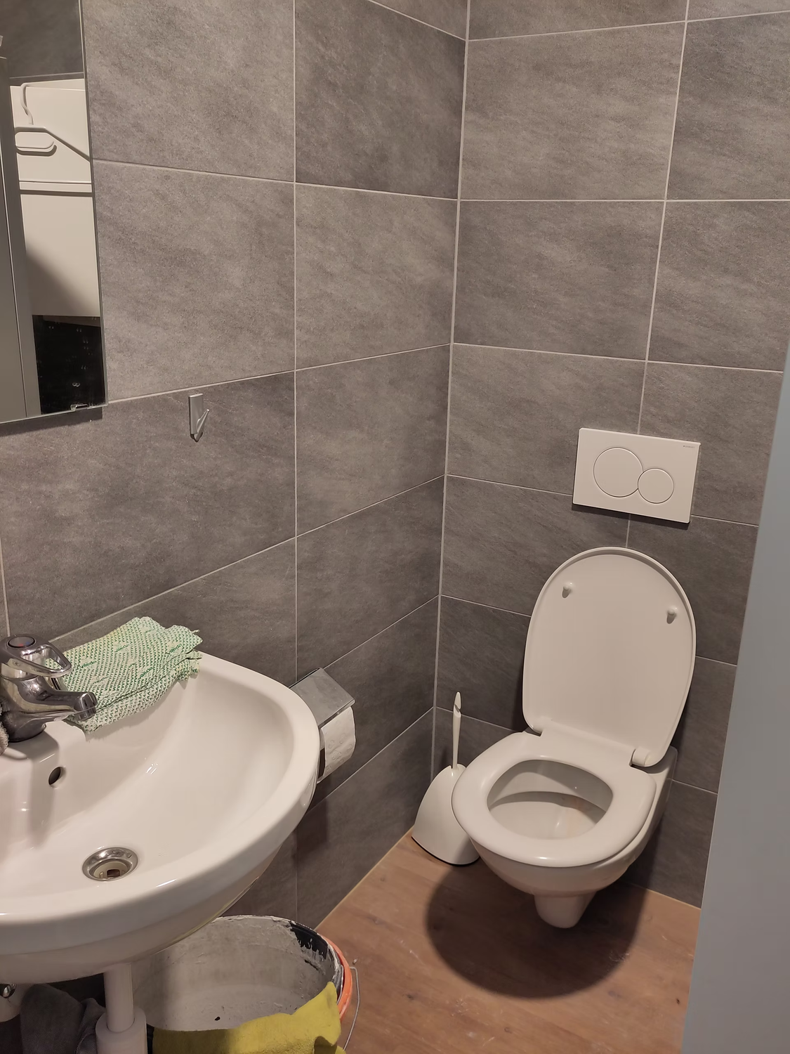 Commercial, photo 5 of 6