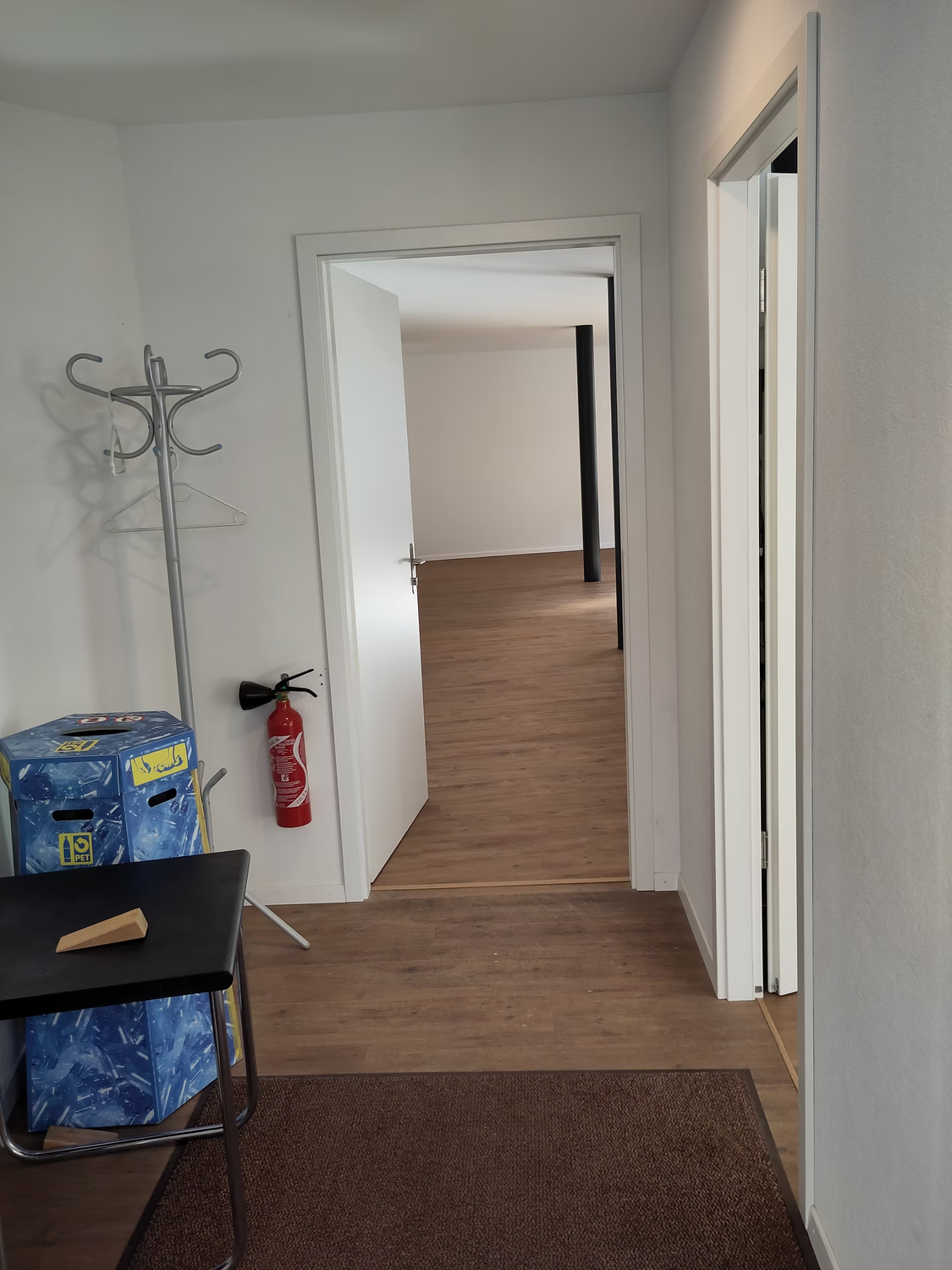 Commercial, photo 6 of 6