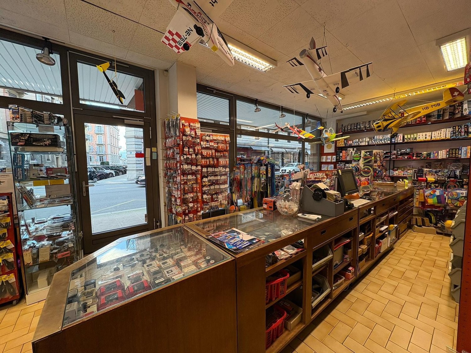 73m² shop, photo 3 of 4