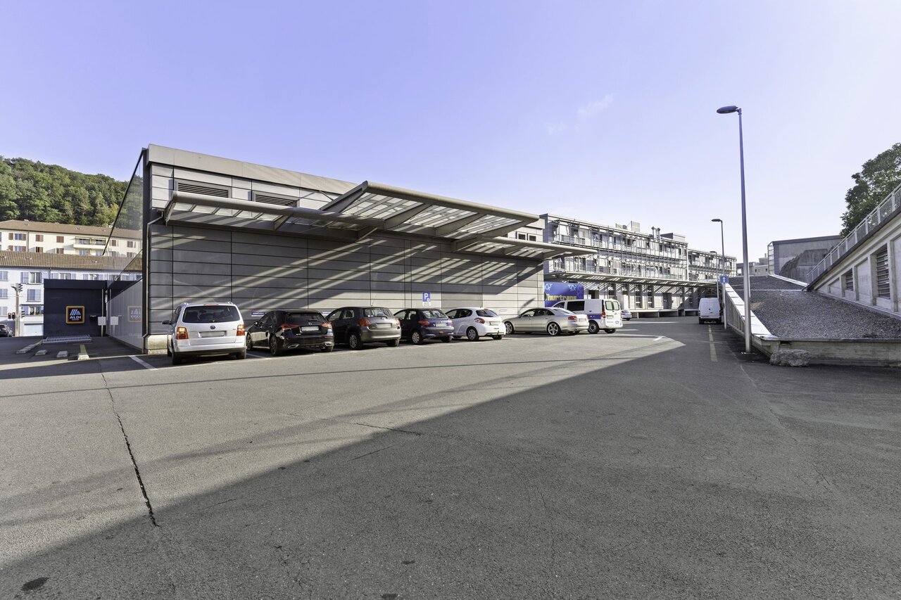 241m² deposito