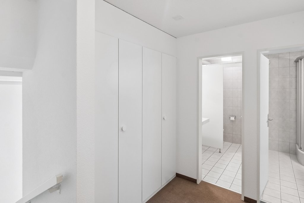 175m² commercial