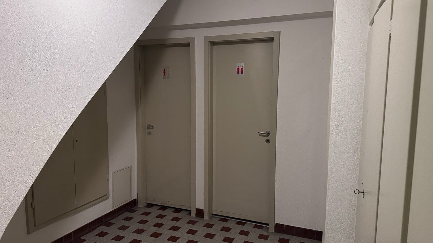 277m² shop, photo 5 of 6