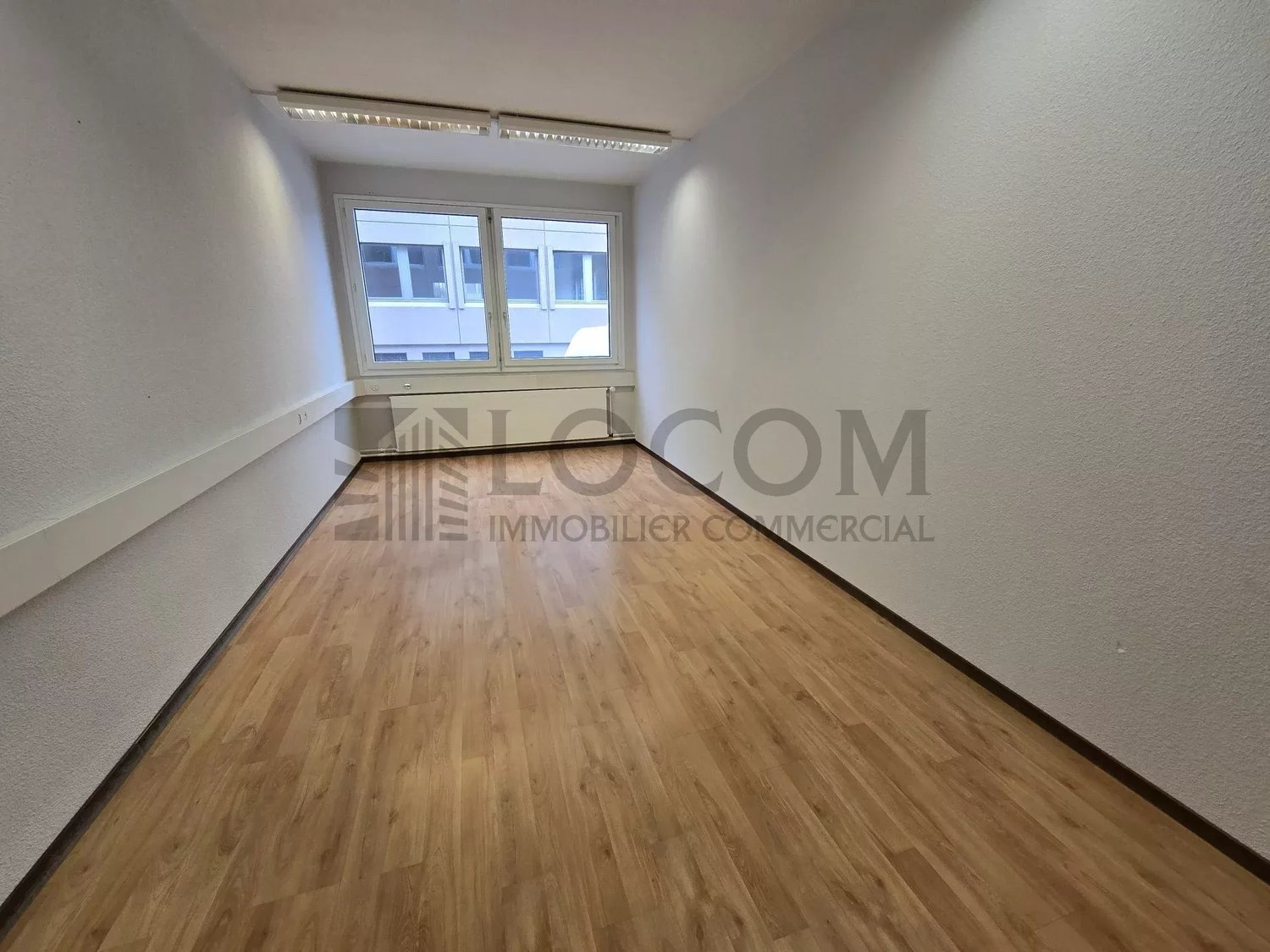 100m² shop, photo 9 of 10