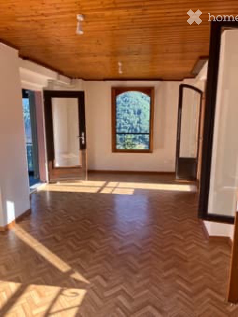 6 rooms single house