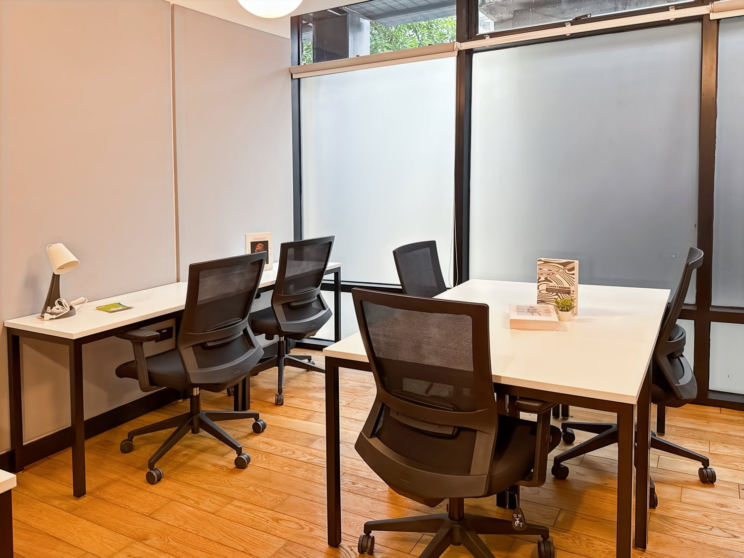 150m² office