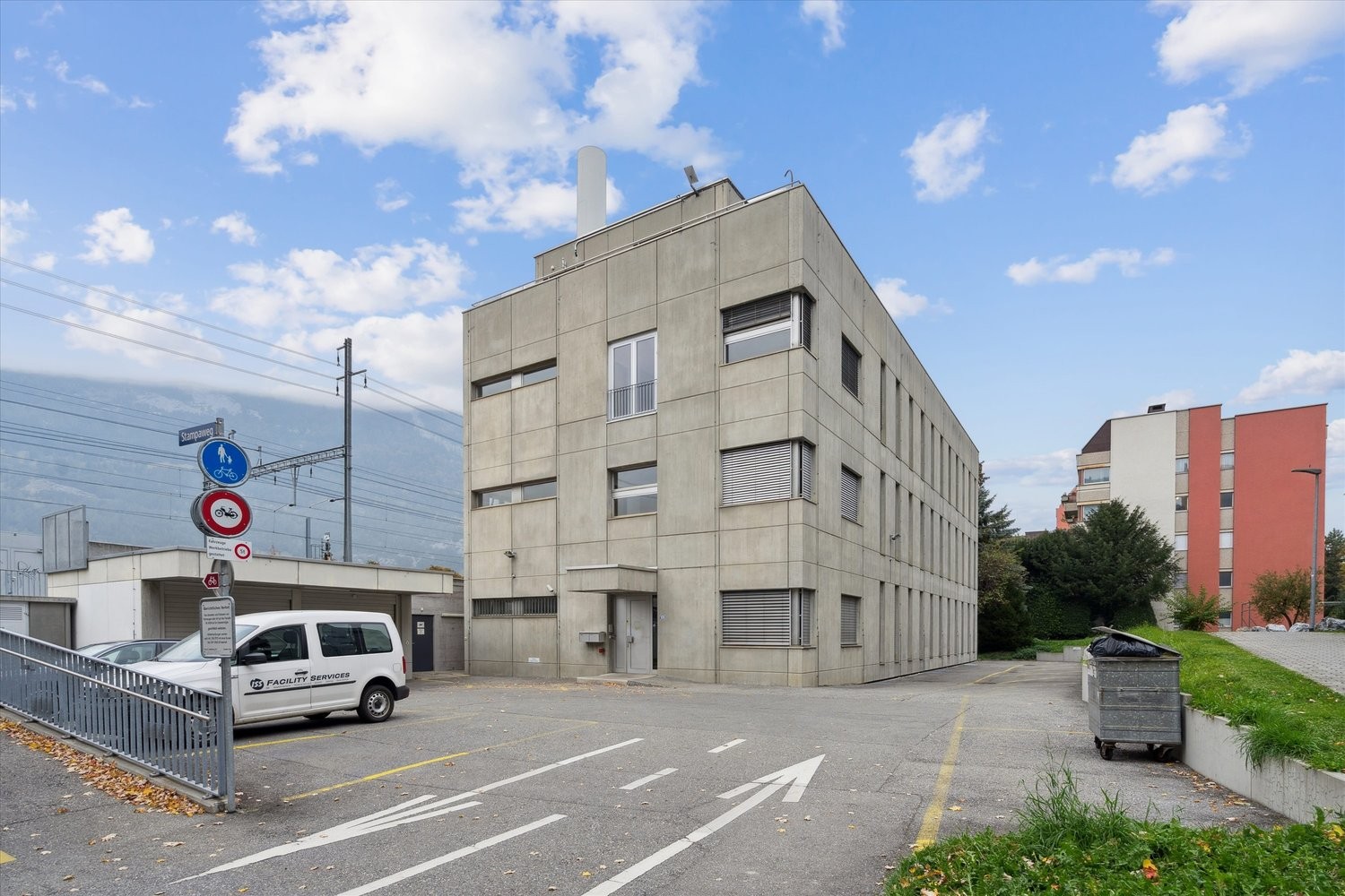 284m² office, photo 2 of 7
