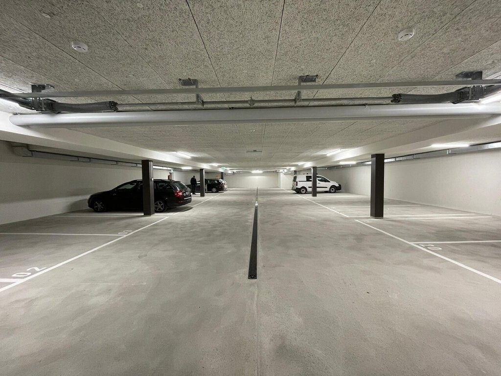 Underground slot, photo 2 of 3