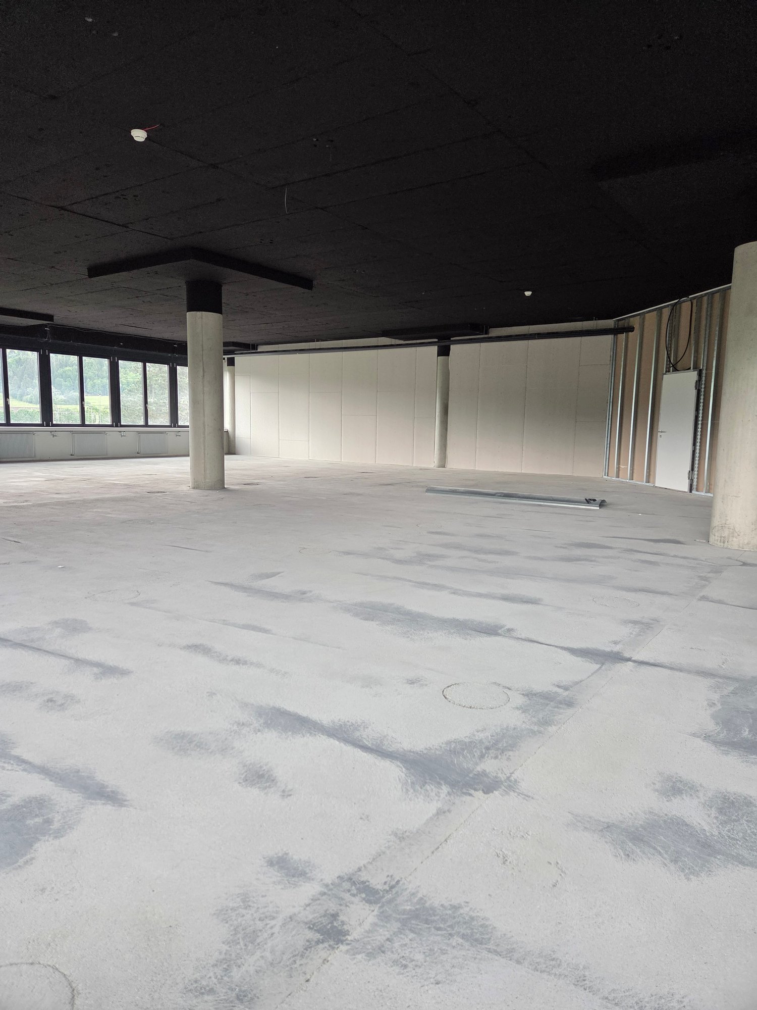 750m² commercial