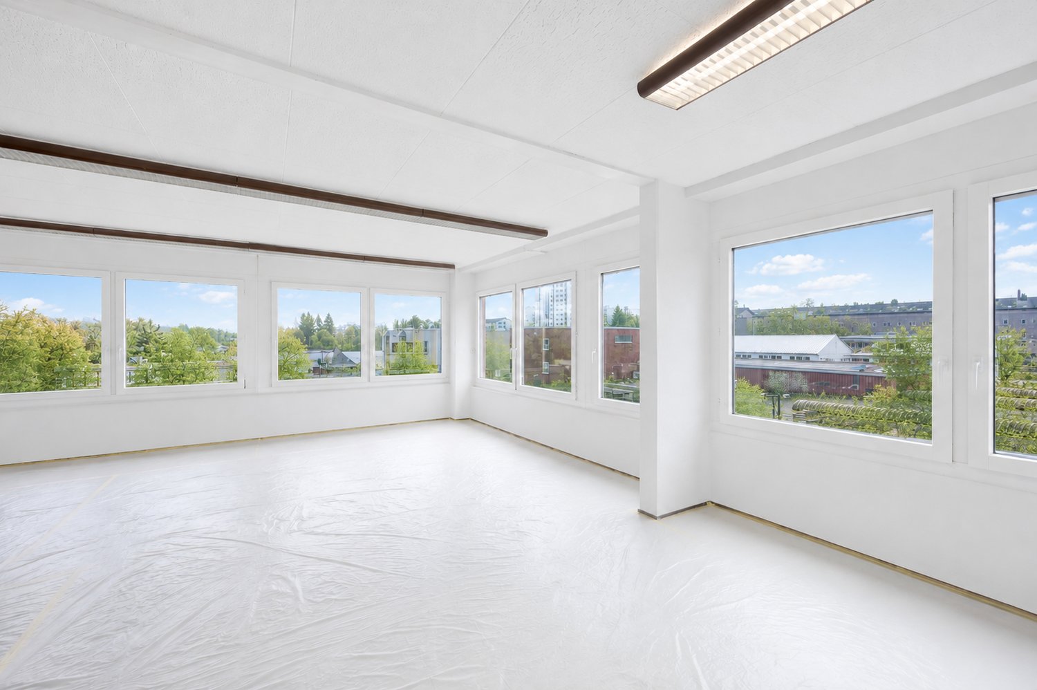 32m² commercial, photo 1 of 5