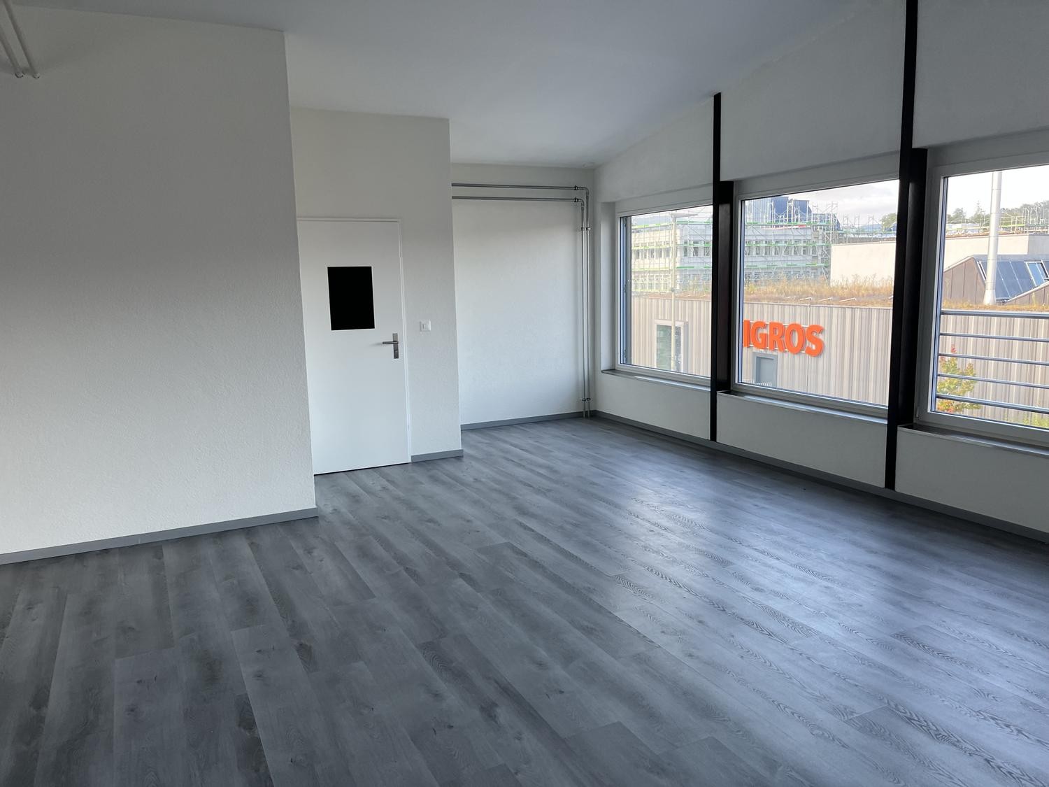 100m² commercial, photo 5 of 8