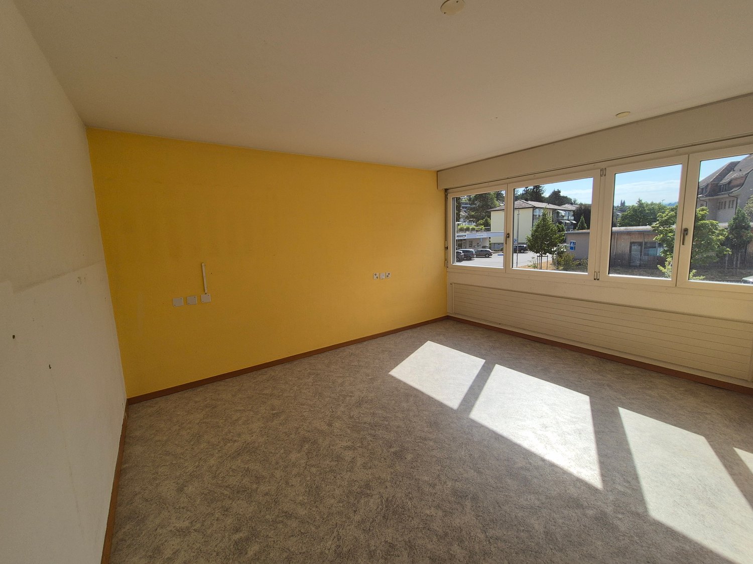 75m² commerciale