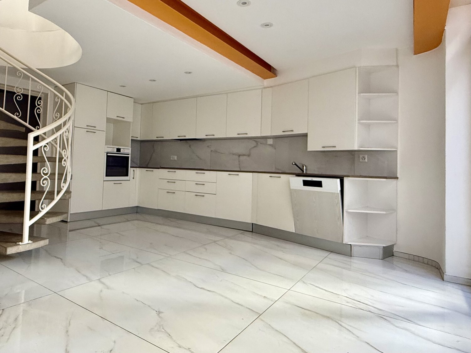 5 ½ Zimmer Wohnung, Foto 3 von 9