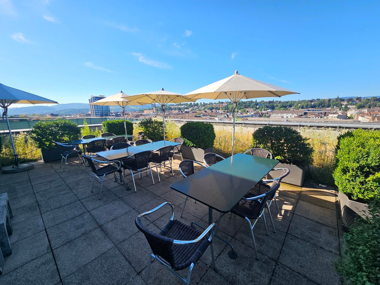 8980m² office