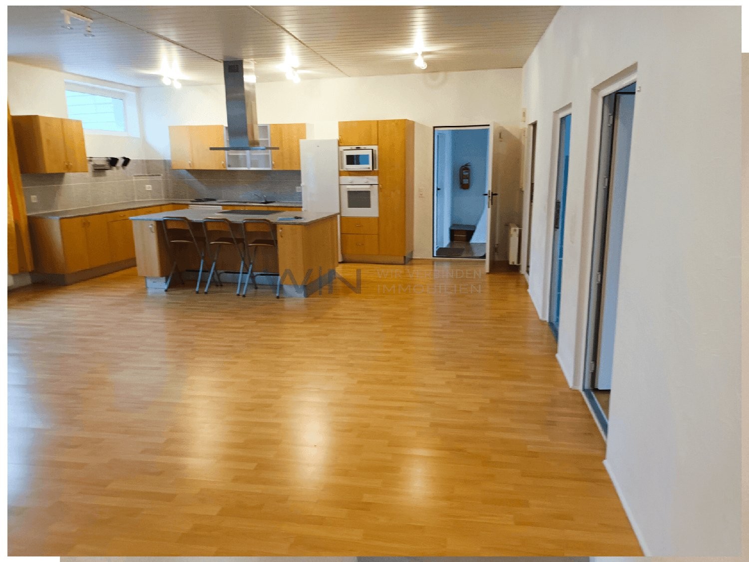 16 ½ rooms multi family house, photo 4 of 10
