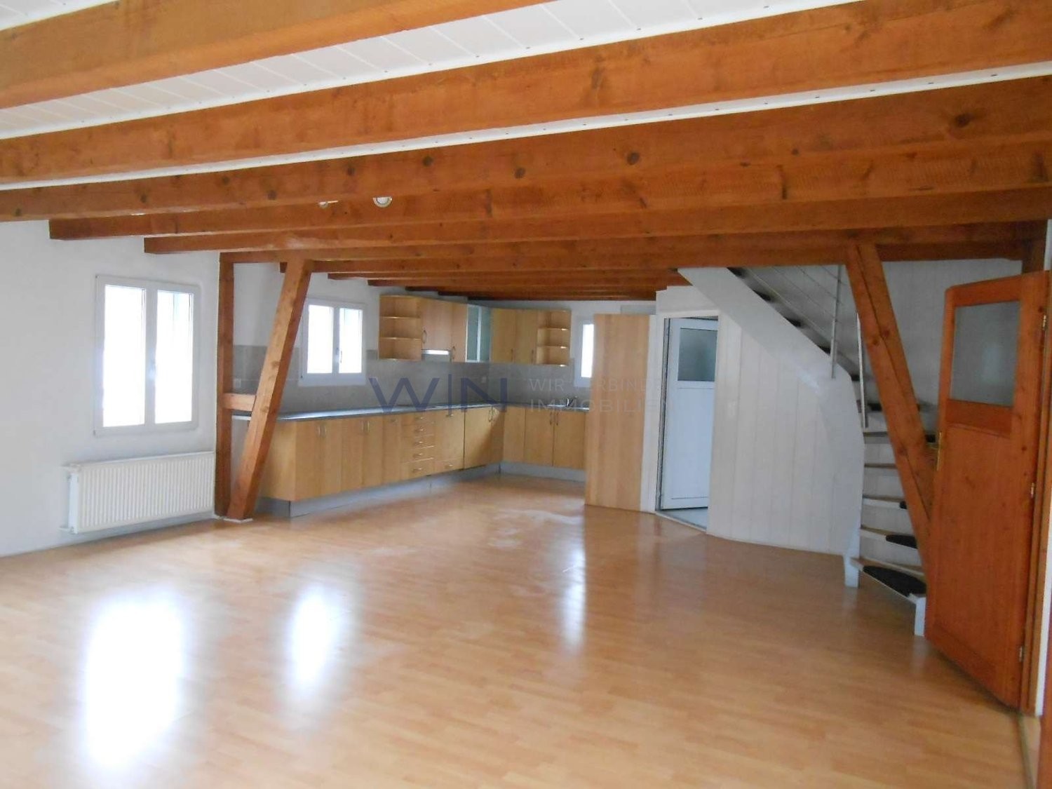 16 ½ rooms multi family house, photo 2 of 10