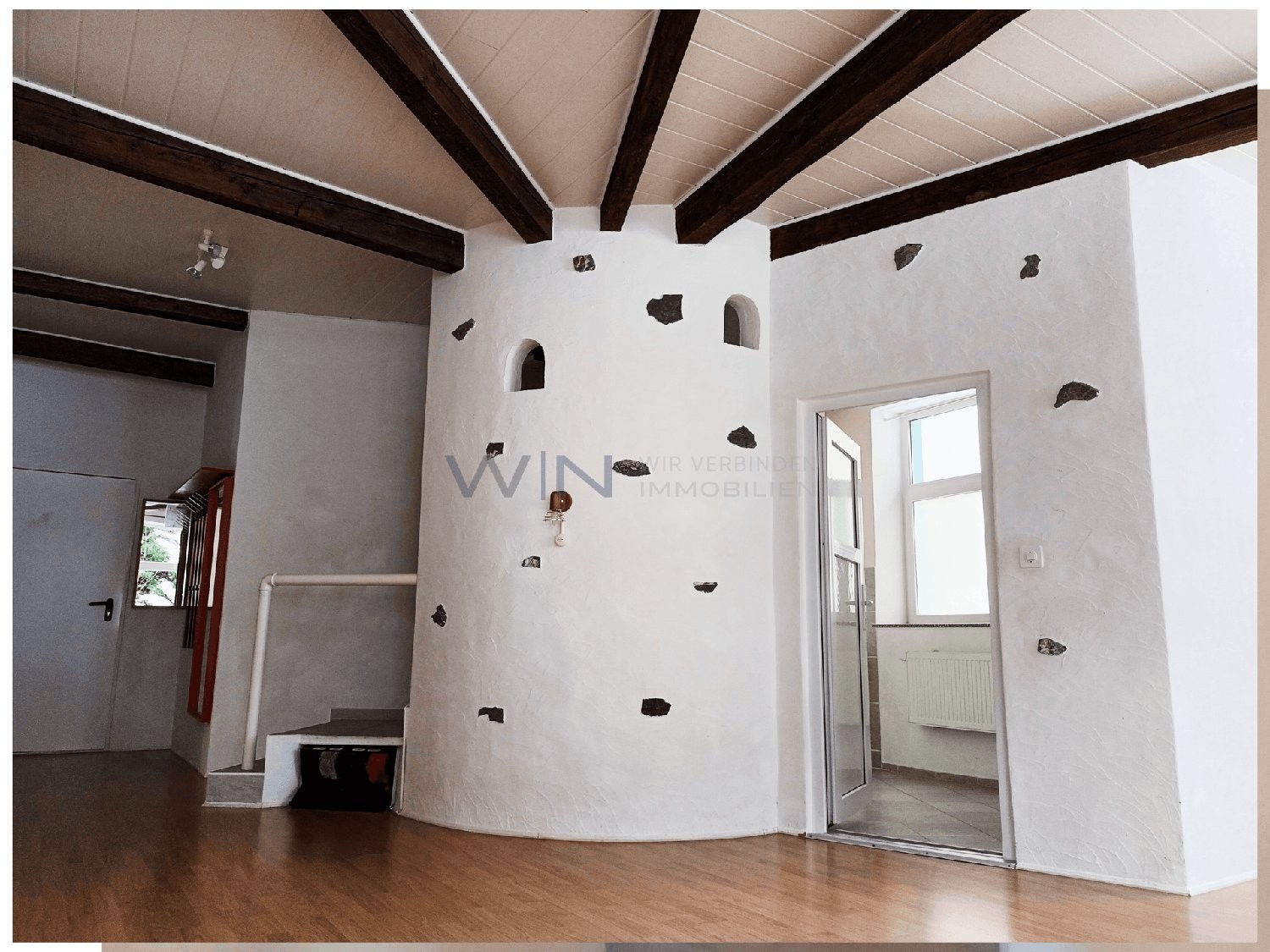 16 ½ rooms multi family house, photo 9 of 10