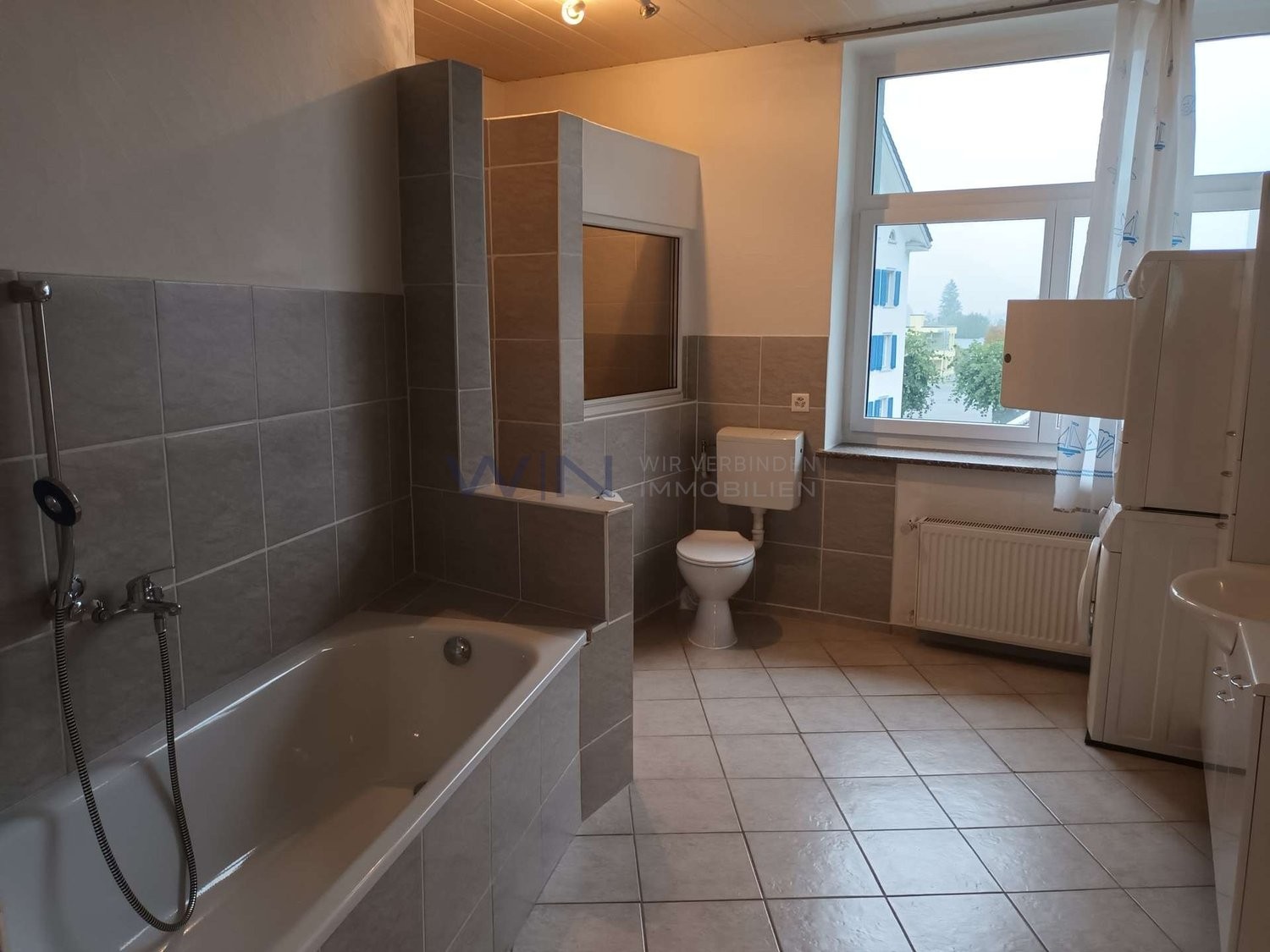 16 ½ rooms multi family house, photo 7 of 10