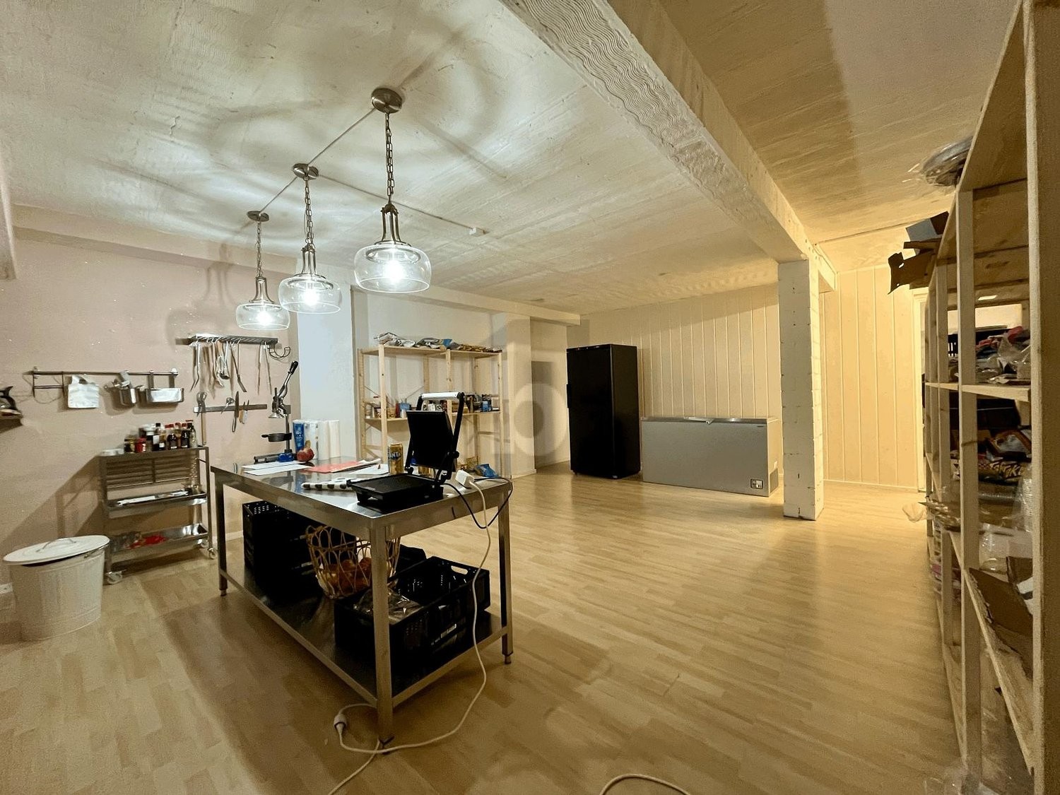 80m² shop, photo 4 of 4