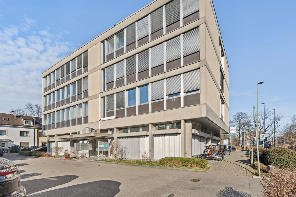 161m² practice, photo 1 of 10